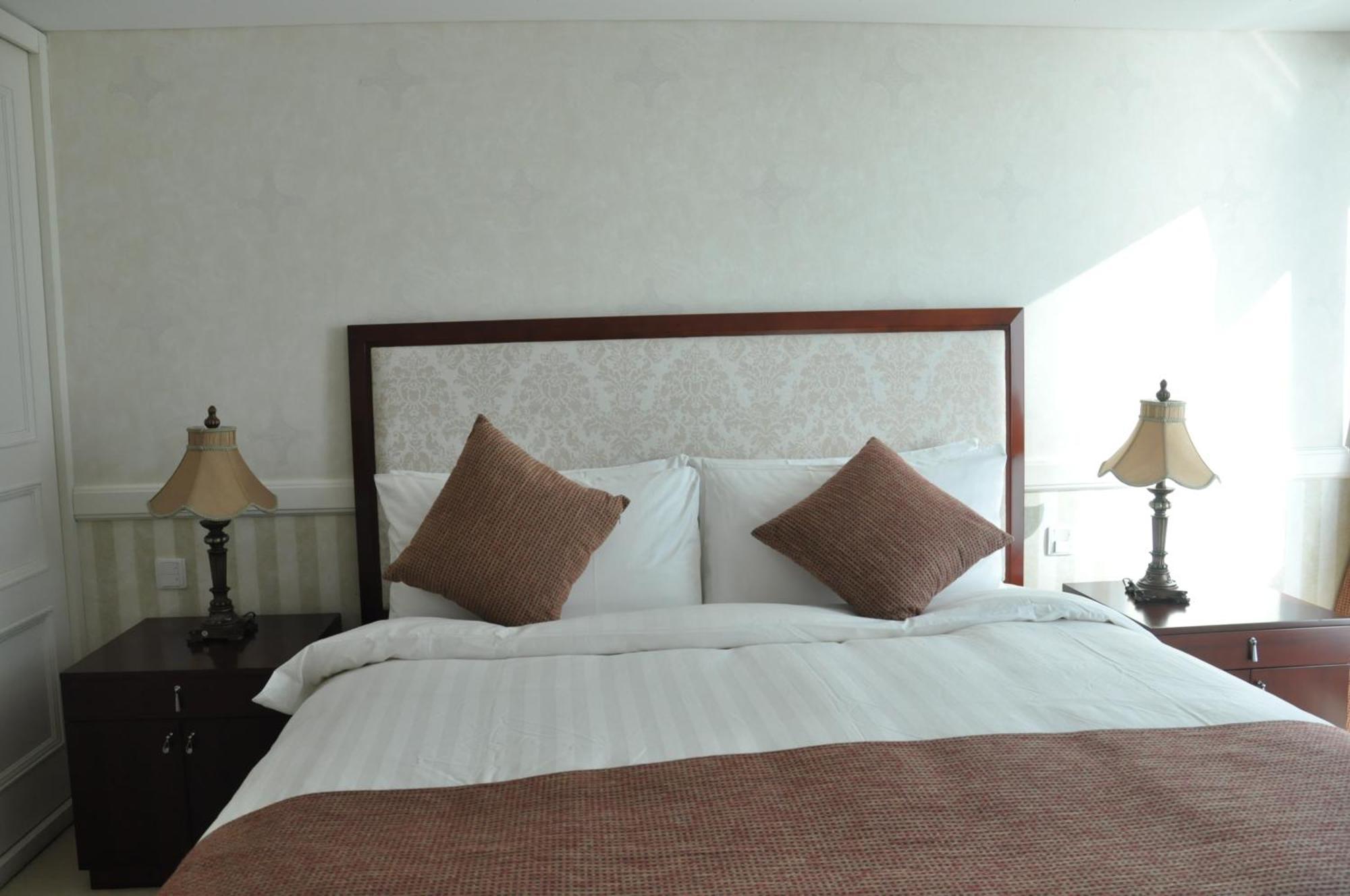 Qingdao Jinshan We+ Holiday Apartment Екстер'єр фото